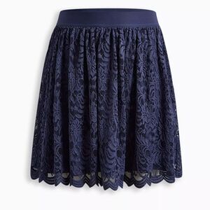 TORRID NWT 0X Mini Lace Embroidered Skirt edgy elegant rockstar